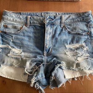 American Eagle Hi-Rise Festival Shorts